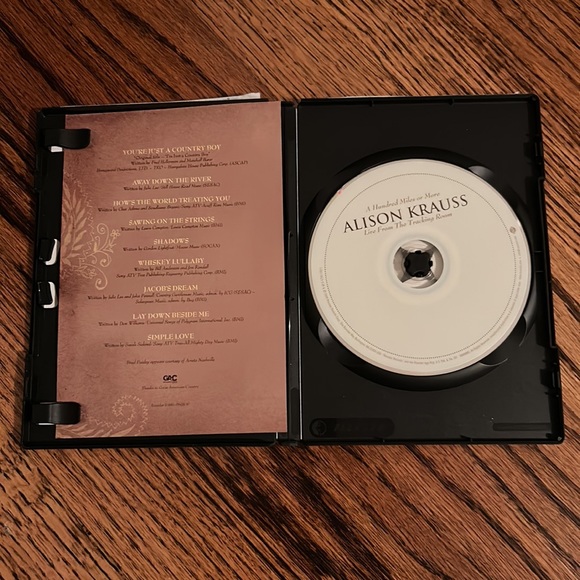 Alison Krauss A Hundred Miles or More Live From The Tracking Room DVD - Picture 4 of 4